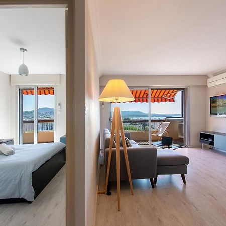 Le Cadet - Vue Panoramique Ville Et Baie De Sanary Sur Mer, Parking & Terrasse - 2 A 4 Pers Sanary-sur-Mer Exterior foto
